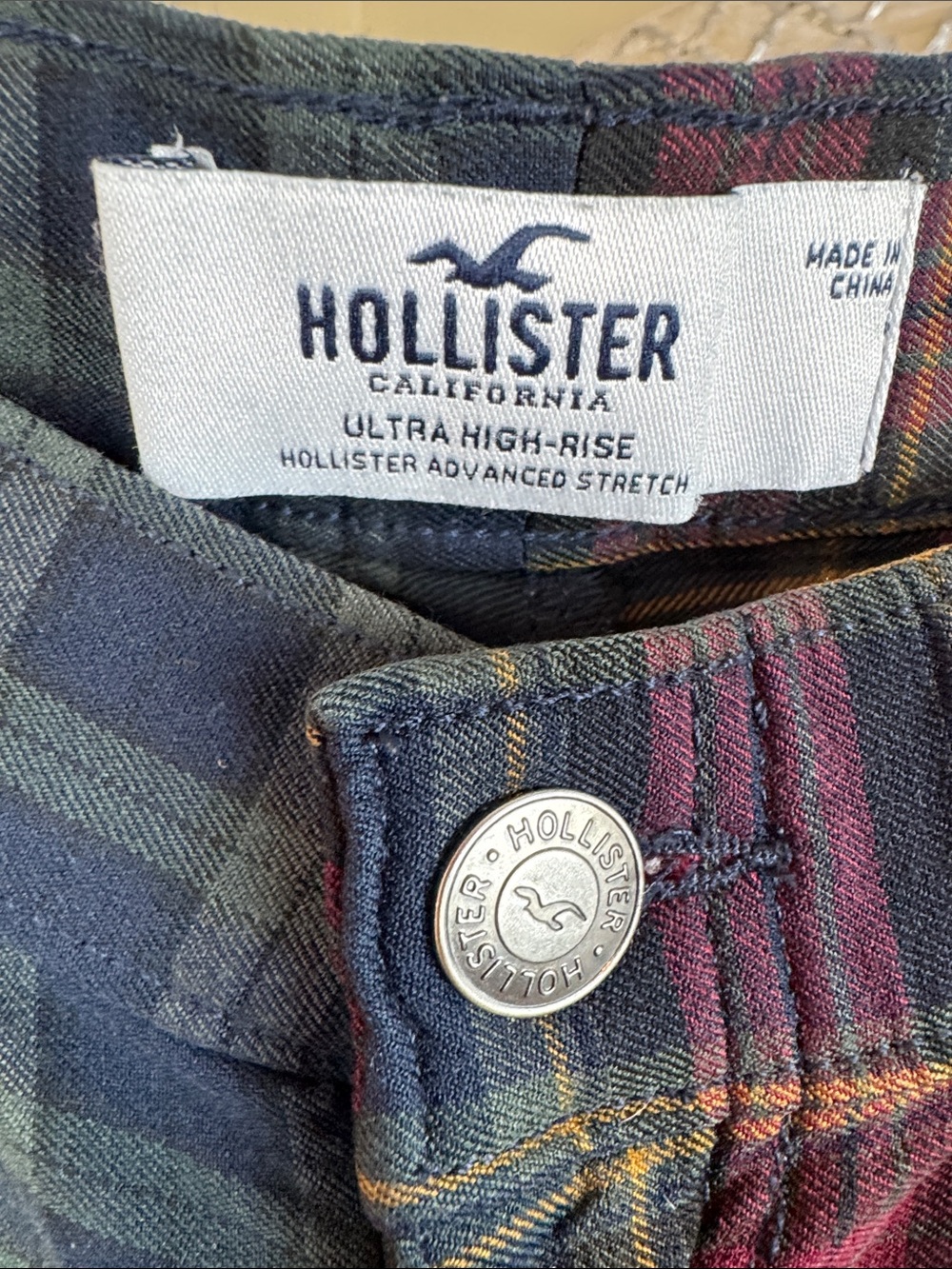 Hollister Ultra High Rise Two Tone Plaid Pants Size Small - Picture 2 of 12